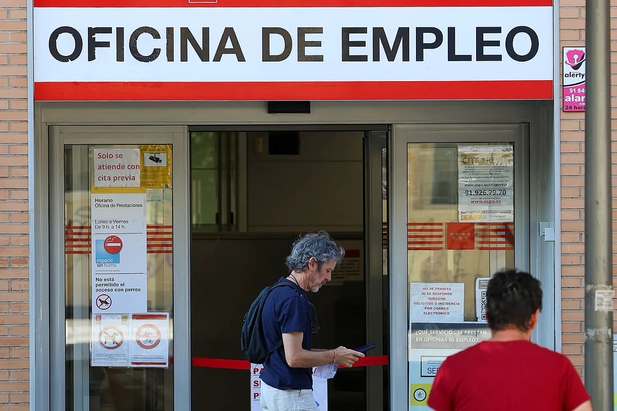 Los expertos prevén una fuerte alza del paro: 74.000 más tras el verano