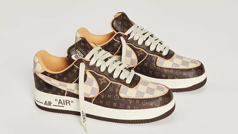 Las Nike Air Force 1 diseñadas por Virgil Abloh salen a subasta en  Sotheby's | Moda y caprichos