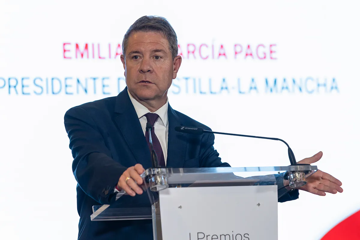 Page aboga por adelantar la generales para que que la política nacional no vuelva a  arrastrar  al PSOE en los territorios