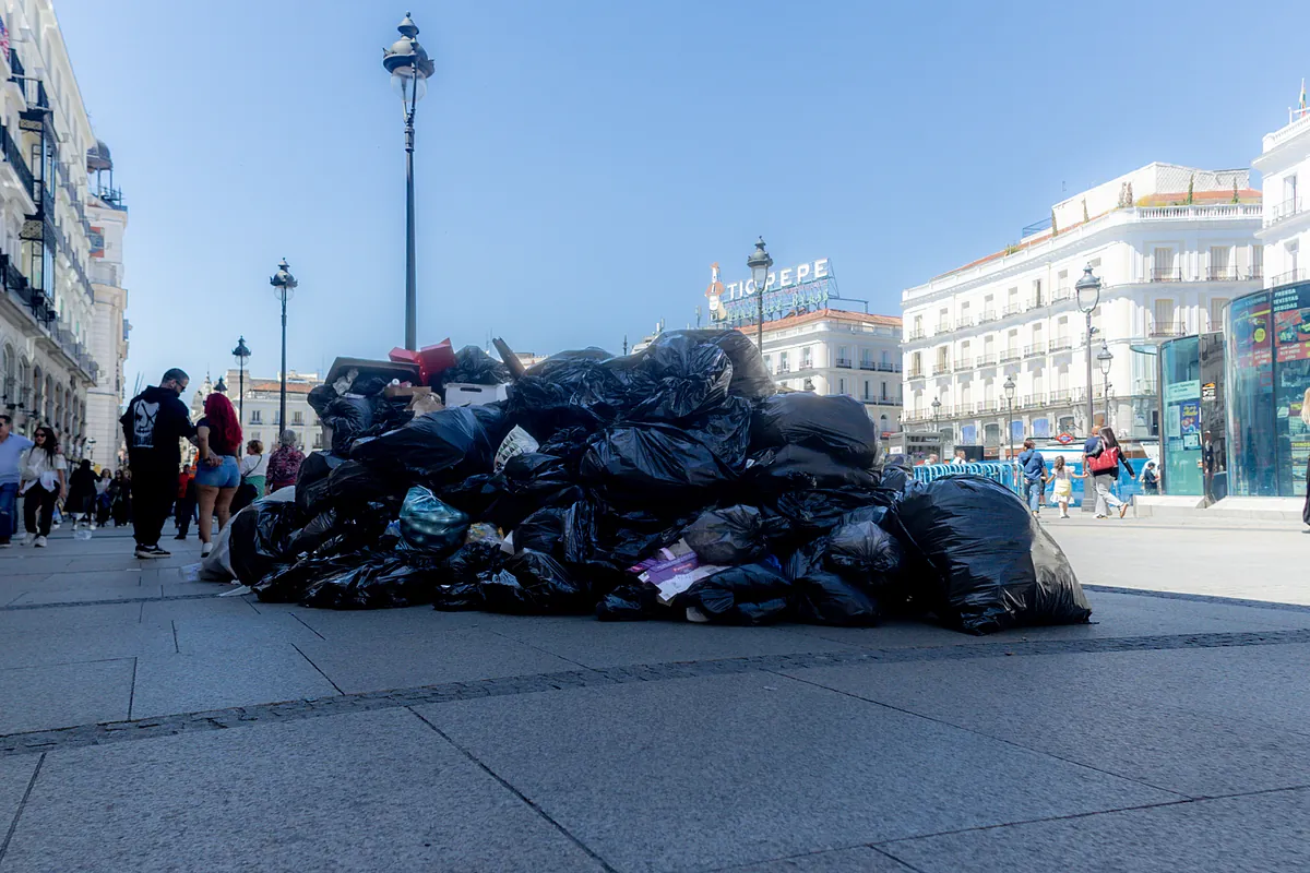 Los trabajadores desconvocan la huelga de recogida de basura en Madrid ...