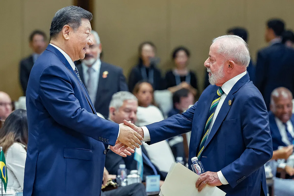 Brasil reparte su diplomacia económica entre China y EEUU