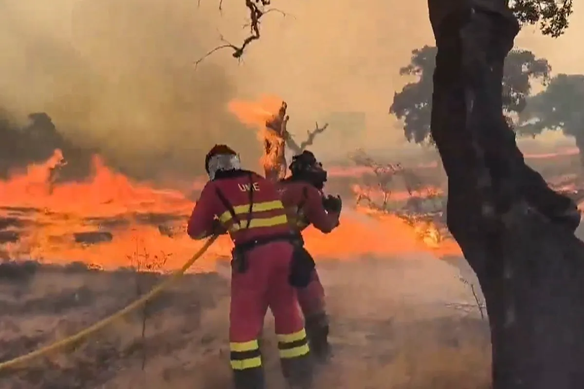 Las CCAA despliegan sus primeras ayudas tras los incendios