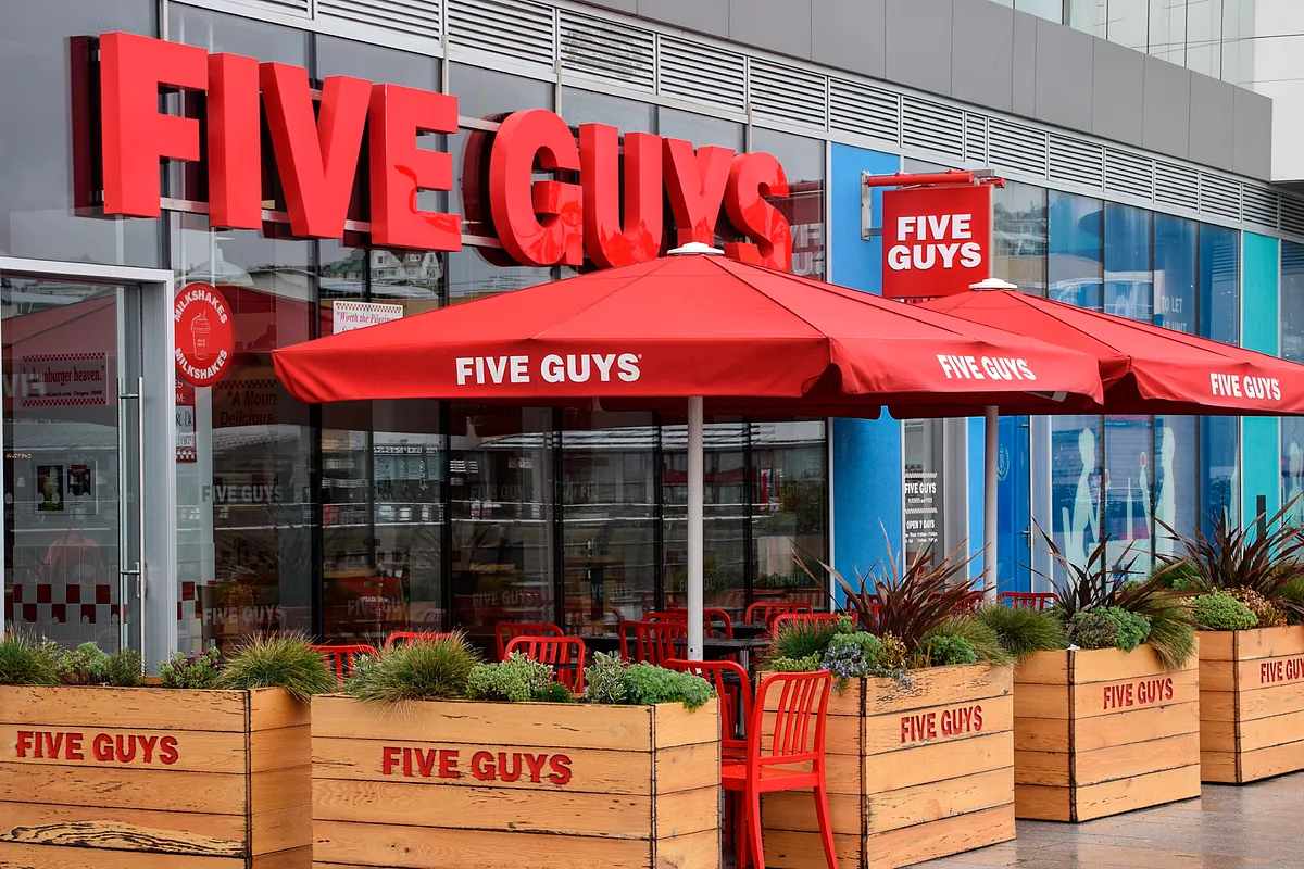 Five Guys gana un 36% menos en España pese a disparar su facturación