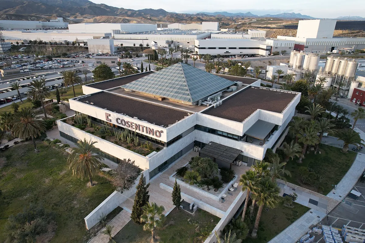 Cosentino impulsa innovación industrial desde Almería hacia proyectos arquitectónicos globales