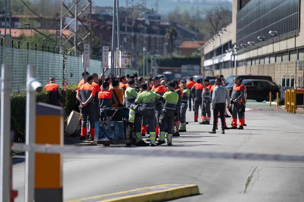 Los trabajadores de Guardian aceptan el ERE y los de Bridgestone van a ...