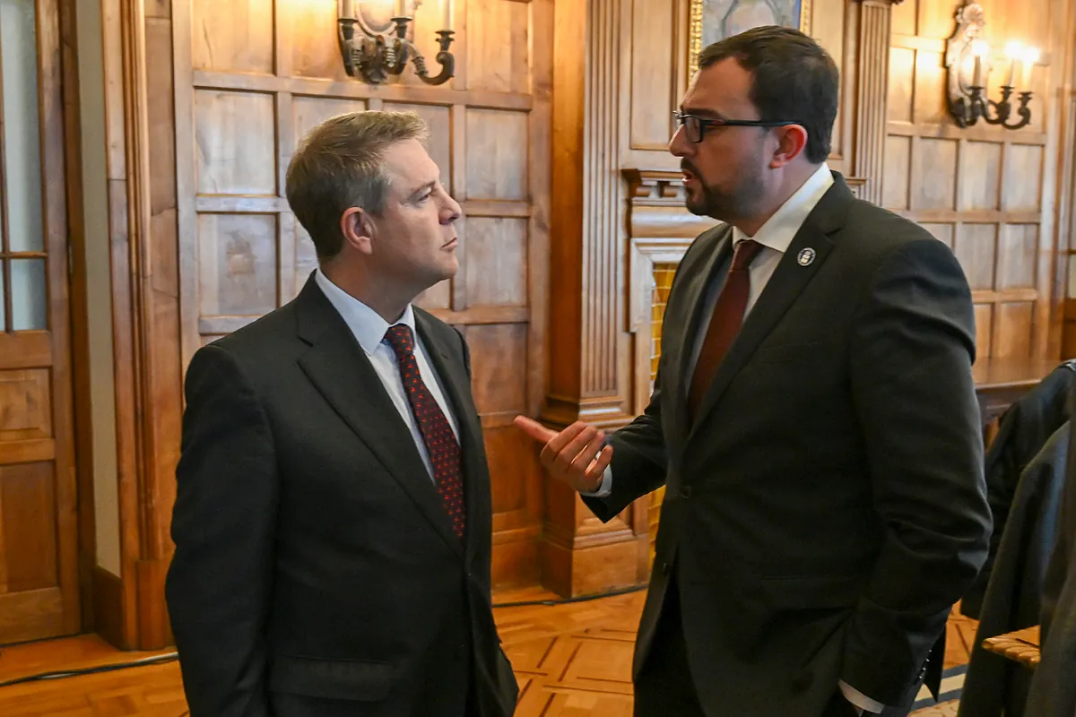 Page encabeza la rebelión socialista contra el  saqueo  del cupo catalán