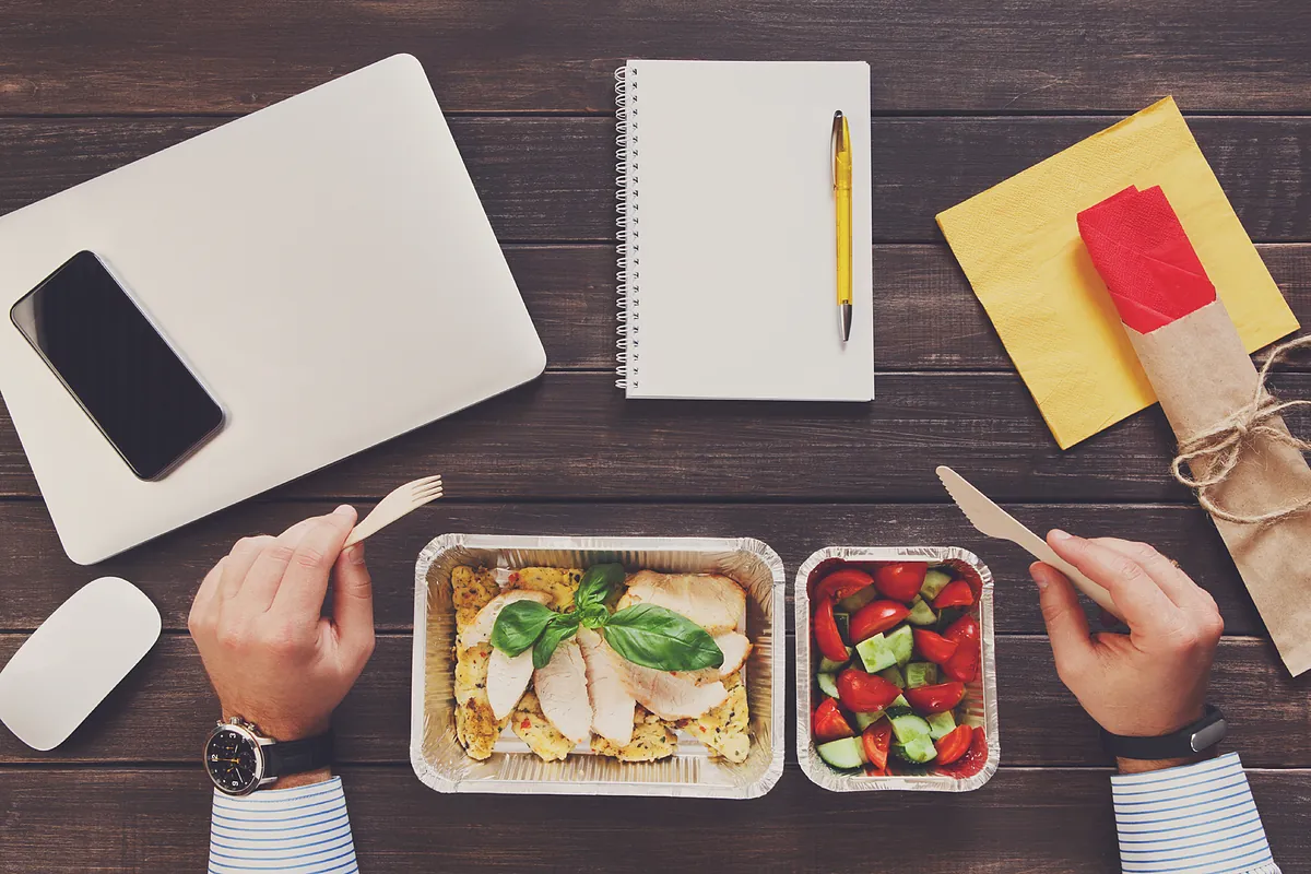 Ayuno intermitente: hacer la última comida del día antes de las 17:00 es lo más efectivo para adelgazar y la diabetes