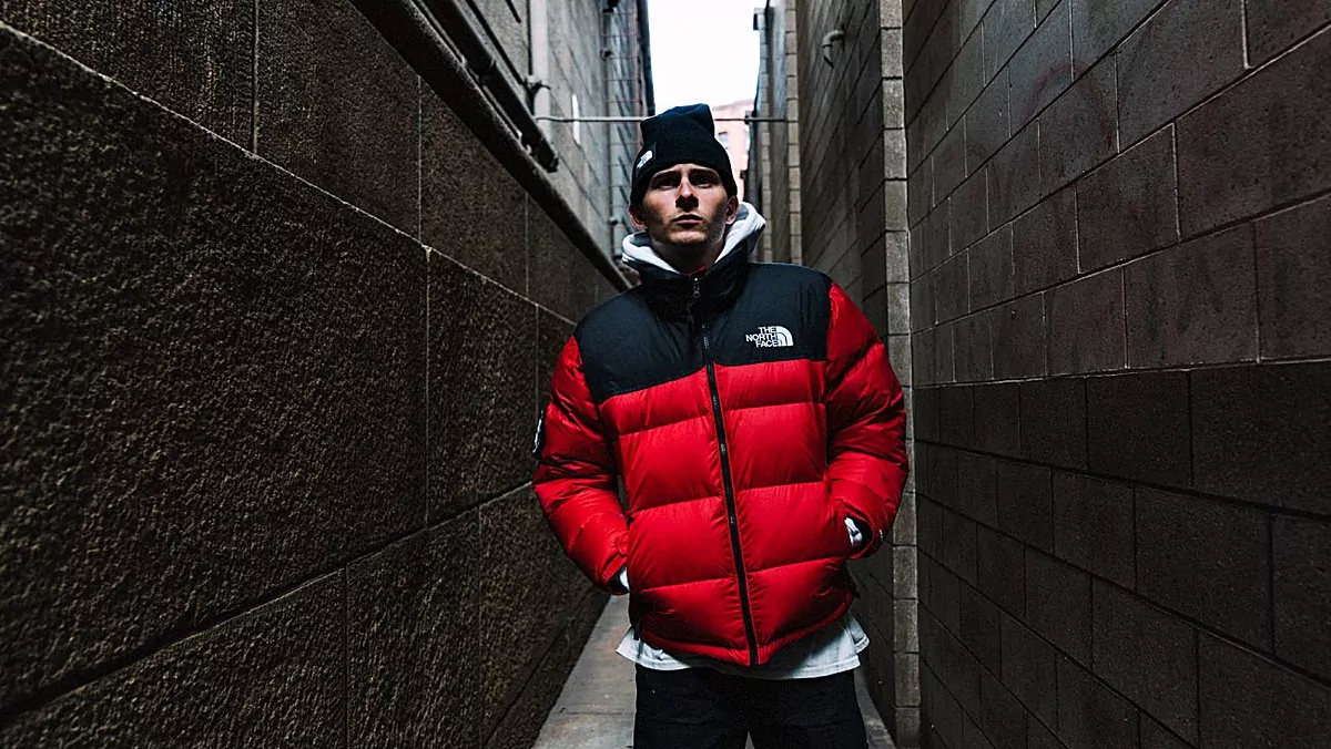 chaqueta north face roja y negra - Main Image