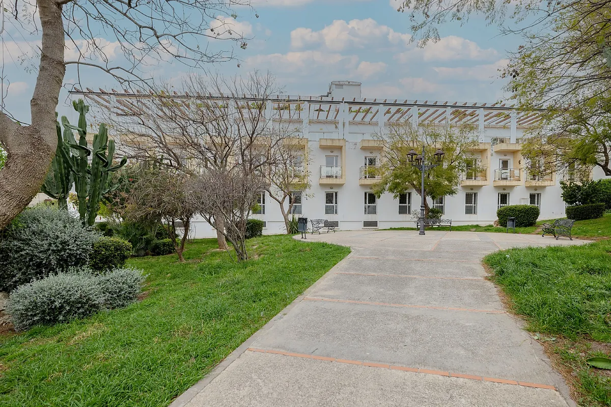 La gestora inmobiliaria de Santander vende viviendas y locales con rebajas del 70%