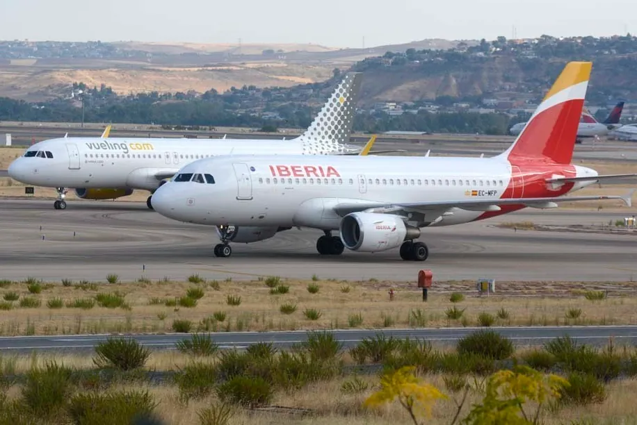 Vueling supera a Iberia como la segunda aerolínea en España