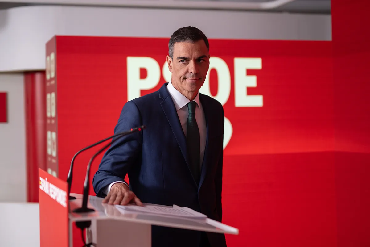 Decenas de ex altos cargos socialistas piden a Sánchez su "inmediata ...