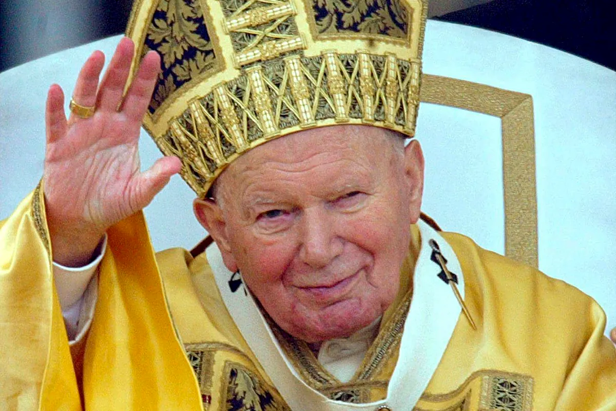 Juan Pablo II, un coloso en el timón