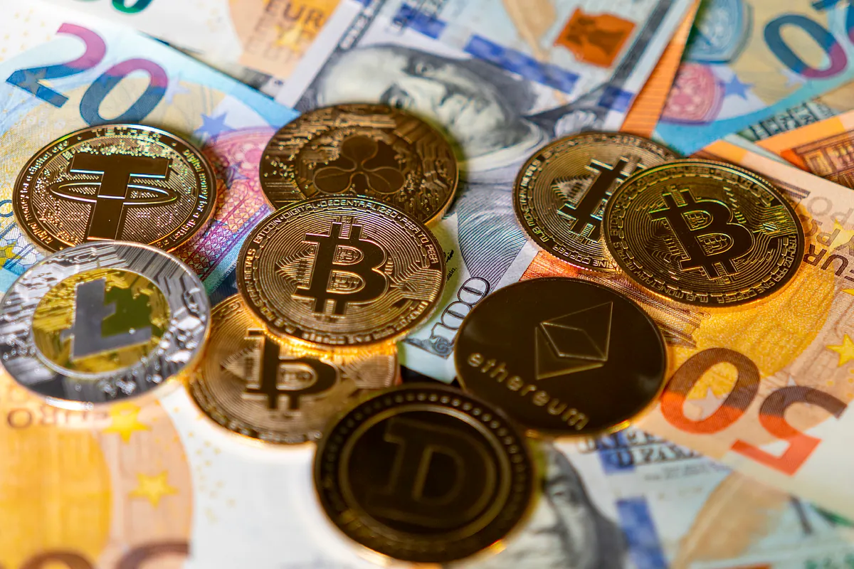 Cántabros, extremeños y navarros, los españoles que más fondos destinan a criptomonedas