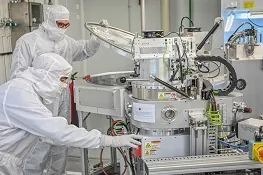 La Politécnica de Valencia instala en L Eliana su primera fábrica de micro chips