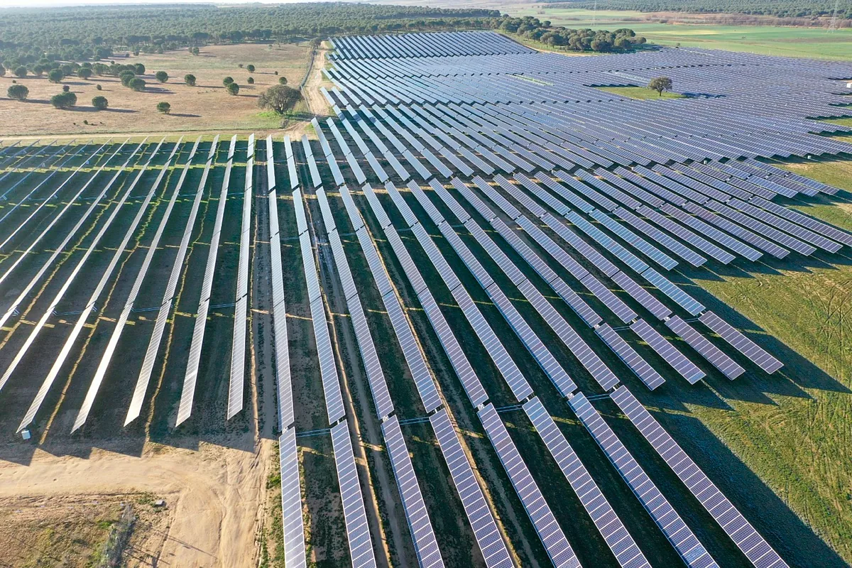 Stoneshield irrumpe en Solaria con la compra de un 10% del capital