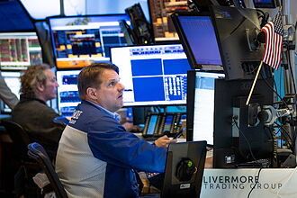 Ibex 35 hoy, la Bolsa en Directo | El Nasdaq cierra al alza y Tesla rebota tras caer con fuerza